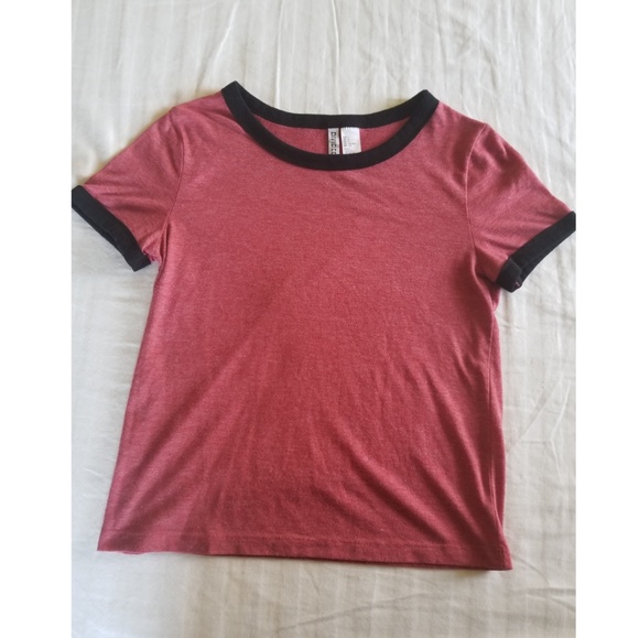 basic red t shirt